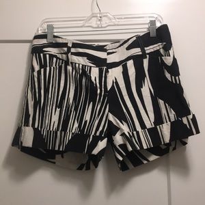 Express Shorts - Express Black and White Linen Shorts Express Shorts - Express Black and White Linen Shorts